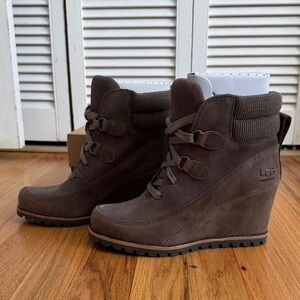 UGG Kriston wedge boot